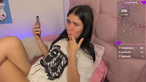 Snapshot of sofi_perezz chatting on 03-06-25, 05:03 sofi online show from 03-06-25, 05:03