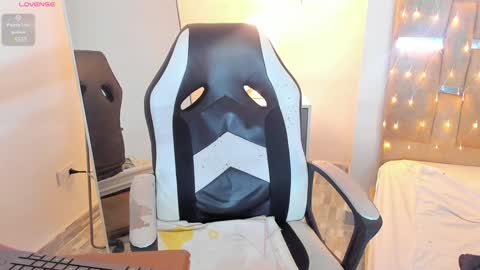 sofi smith online show from 01-31-25, 01:33