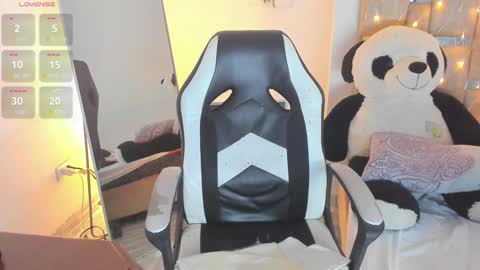 sofi smith online show from 02-02-25, 09:23