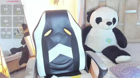 sofi smith online show from 02-12-25, 01:41