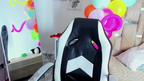 sofi smith online show from 03-01-25, 07:37