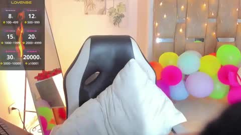 sofi smith online show from 03-12-25, 10:17