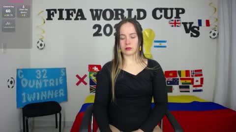Snapshot of sofi_sweetcam21 chatting on 07-16-26, 09:48 LAURA SOFIA online show from 07-16-26, 09:48