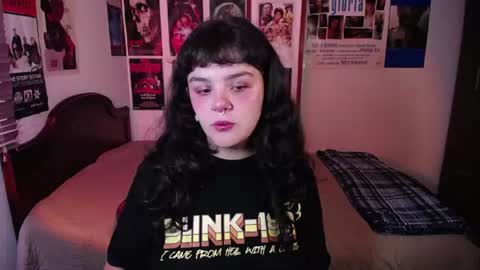 Snapshot of sofia_coolle chatting on 07-17-26, 03:18 Sofi online show from 07-17-26, 03:18