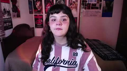 Snapshot of sofia_coolle chatting on 07-19-26, 01:37 Sofi online show from 07-19-26, 01:37