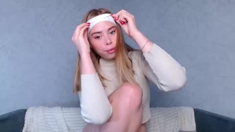 Sofia here online show from 09-29-25, 12:27