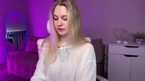 Sofia online show from 04-19-26, 04:01