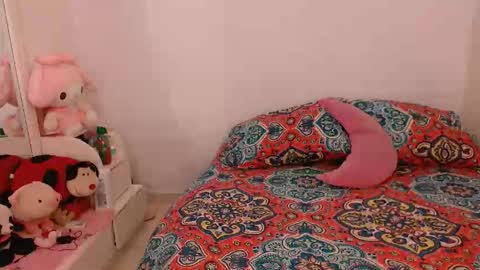 Sofia  online show from 12-22-25, 10:18