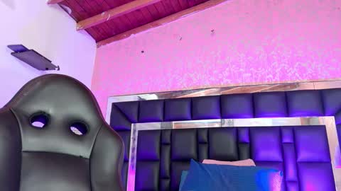 Sofia online show from 11-10-25, 03:05