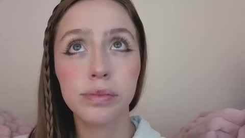 Snapshot of sofia_palacios_ chatting on 09-10-25, 03:50 online show from 09-10-25, 03:50