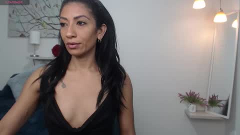 Snapshot of sofia_perez___ chatting on 01-11-26, 10:48 Sofi online show from 01-11-26, 10:48