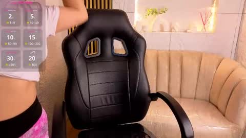 Snapshot of sofia_red_cn chatting on 07-25-26, 02:25 sofia_red_cn online show from 07-25-26, 02:25