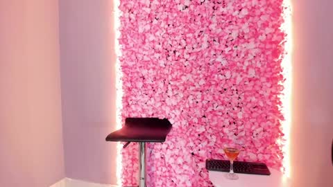 Snapshot of sofia_riveraa chatting on 01-18-25, 07:58 SOFIA online show from 01-18-25, 07:58