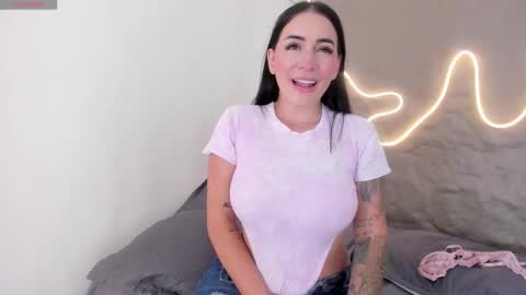 Snapshot of sofia_riveraa chatting on 11-10-25, 07:24 SOFIA online show from 11-10-25, 07:24