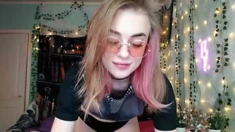 Snapshot of sofia_rosemary chatting on 02-05-26, 12:32 sofia_rosemary online show from 02-05-26, 12:32