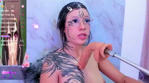 Snapshot of sofia_shadow1 chatting on 08-09-26, 03:23 sofi 3 online show from 08-09-26, 03:23