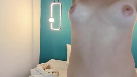 Snapshot of sofia_smithh_ chatting on 04-29-26, 01:48 Sofia online show from 04-29-26, 01:48