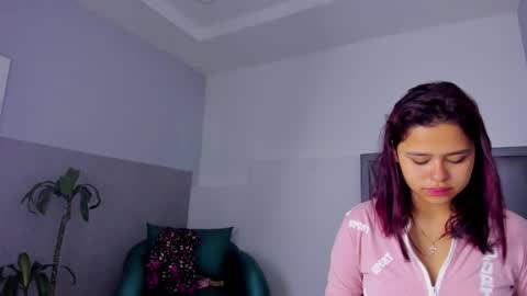 Sofa online show from 10-03-25, 11:18