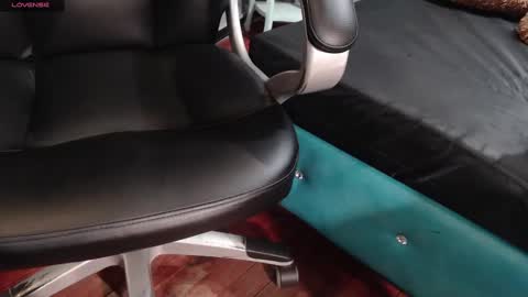 Sofa online show from 02-17-25, 11:13