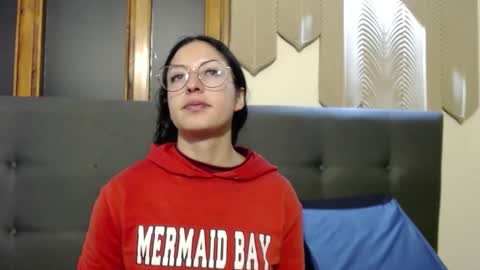 Sofa online show from 09-30-25, 11:15