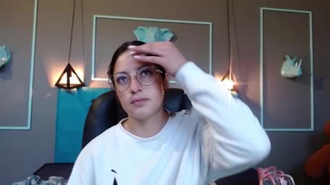 Sofa online show from 10-10-25, 11:20