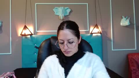 Sofa online show from 10-12-25, 11:09