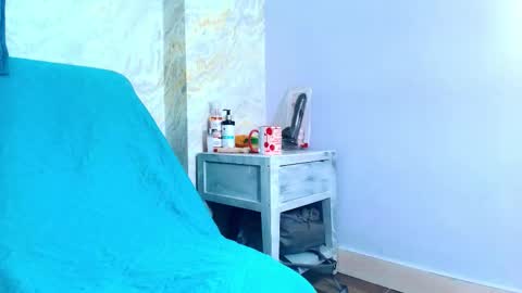 sofiaa_little online show from 11-14-25, 07:34