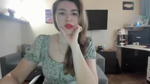 Snapshot of sofiabells chatting on 11-13-25, 10:47 SofiaBells online show from 11-13-25, 10:47