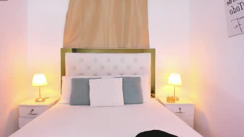 Snapshot of sofiabosch chatting on 10-15-25, 02:01 Sara online show from 10-15-25, 02:01