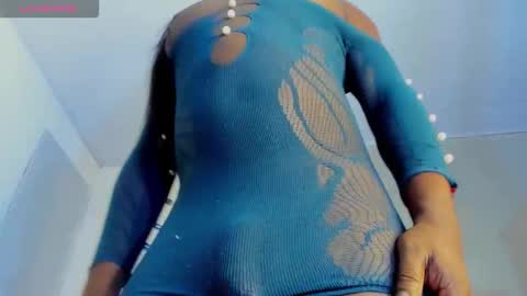 Snapshot of sofiabrouw chatting on 10-25-25, 11:29 Sofia online show from 10-25-25, 11:29