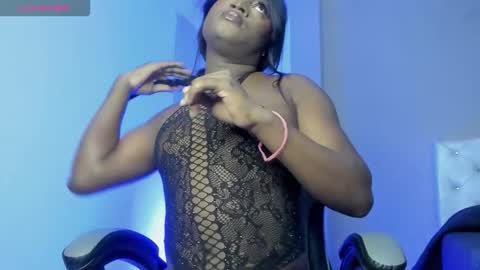 Snapshot of sofiabrouw chatting on 11-20-25, 11:43 Sofia online show from 11-20-25, 11:43