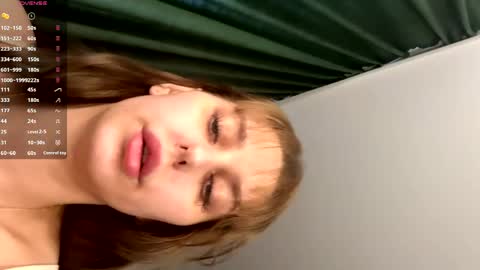 Hi My name is Sofia Welcome to my room Please thumbs up - its important online show from 04-05-26, 04:09