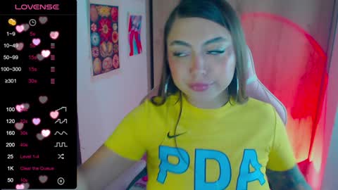 Snapshot of sofiacarti_ chatting on 02-06-25, 04:53 online show from 02-06-25, 04:53