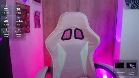 Snapshot of sofiacarti_ chatting on 10-24-25, 05:37 online show from 10-24-25, 05:37