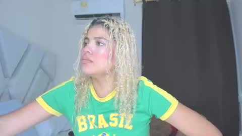 sofiacastillo01 online show from 02-20-26, 02:39