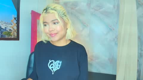 sofiacastillo01 online show from 07-07-26, 01:48