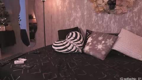 Sofia online show from 12-15-25, 02:54