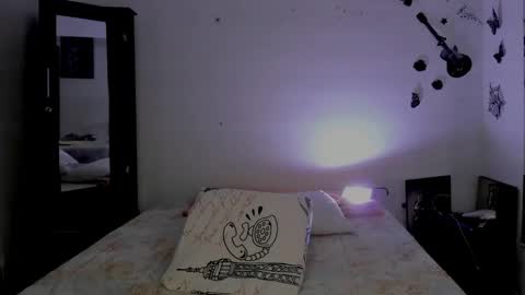 sofiacruz16 online show from 12-04-24, 12:58