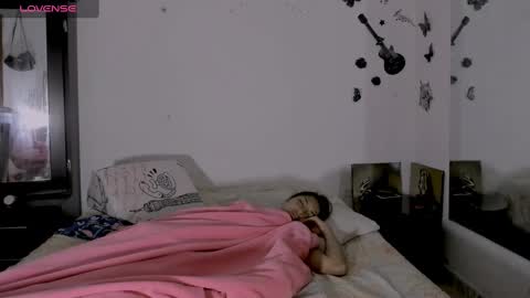 sofiacruz16 online show from 12-07-24, 05:04