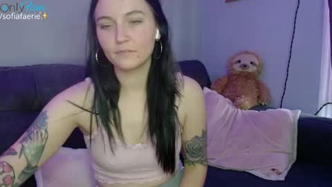 Snapshot of sofiafaerie chatting on 12-13-24, 07:32 sofiafaerie online show from 12-13-24, 07:32