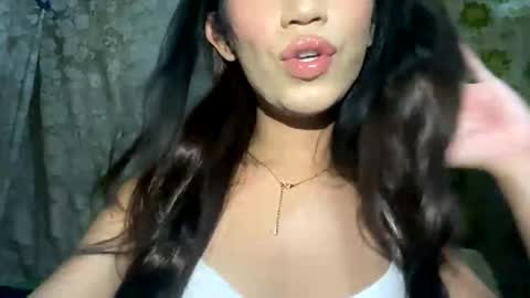 Snapshot of sofiajules chatting on 09-14-25, 02:38 VixenVibe online show from 09-14-25, 02:38