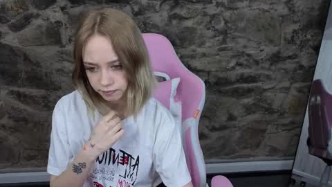 sofialeone online show from 01-13-26, 04:40