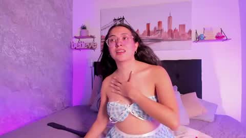 Snapshot of sofialujan_ chatting on 06-22-26, 11:35 sofialujan_ online show from 06-22-26, 11:35