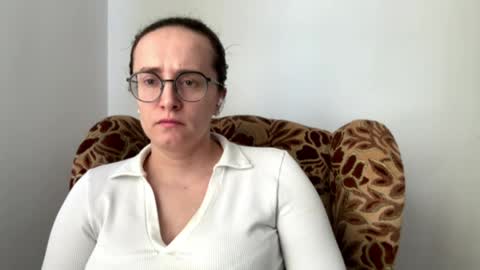 Sofia online show from 04-01-26, 01:41