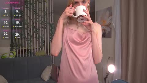 Sofia Help me overcome shynes with 100 thumbs up online show from 10-18-25, 07:47