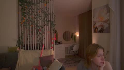 Sofia Help me overcome shynes with 100 thumbs up online show from 12-17-25, 08:48