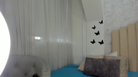 Snapshot of sofiarios04 chatting on 02-11-25, 12:37 Sofia online show from 02-11-25, 12:37