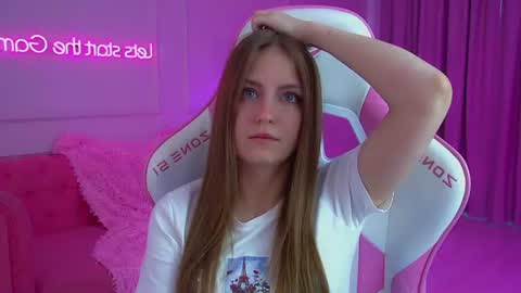Snapshot of sofiasarvain chatting on 07-06-26, 03:03 Sofia online show from 07-06-26, 03:03