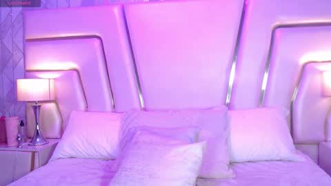 Sofia Stanley online show from 11-16-25, 11:49