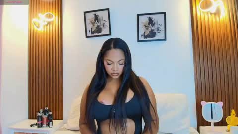Snapshot of sofiasweett1 chatting on 04-23-26, 09:41 online show from 04-23-26, 09:41